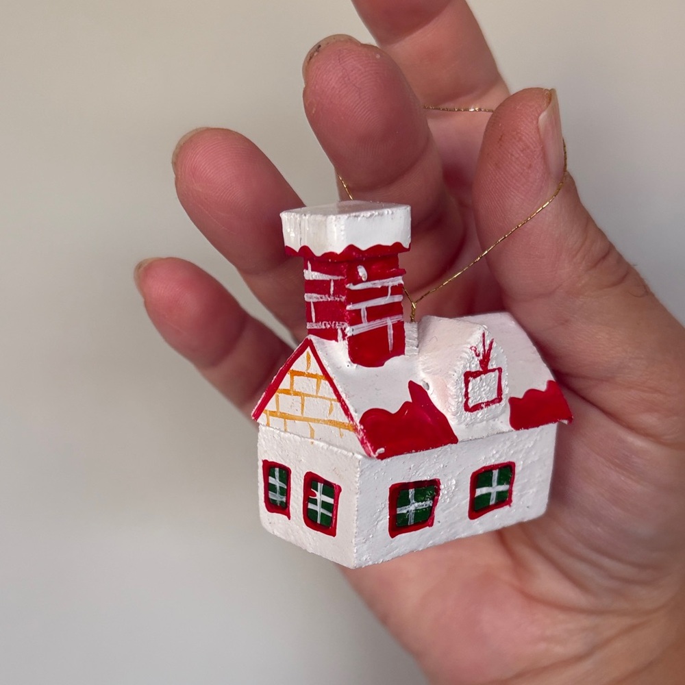 Vintage Christmas Charming Red and White Holiday House wooden Ornament